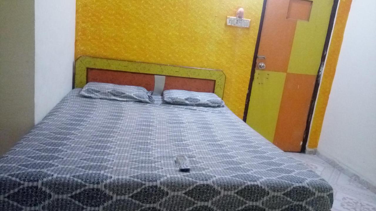Hotel Sarang Lodge Панвел Екстериор снимка